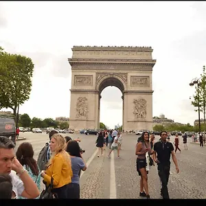 Champs Elysees 1 Apartment